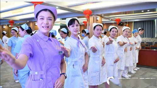 百色市人民医院举办护士服务礼仪及沟通技巧培训，提升护理服务质量